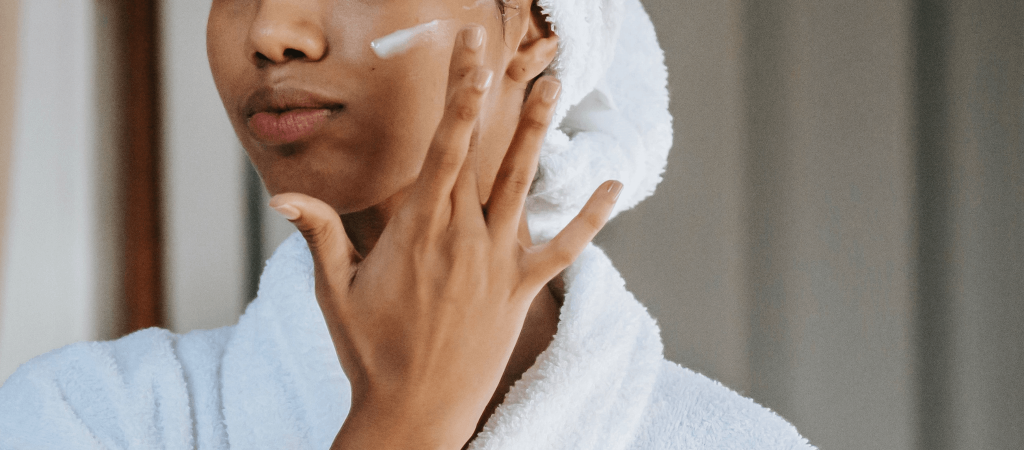 Choosing A Moisturiser: Lotion Vs Cream For Dry Skin feature image